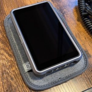Atomos Ninja V+ 8k monitor